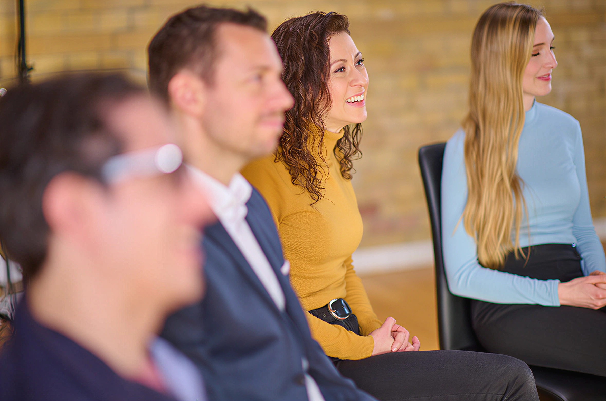 Führungskräfte im Microtraining – konzentrierte Kleingruppe bei REHMERtraining